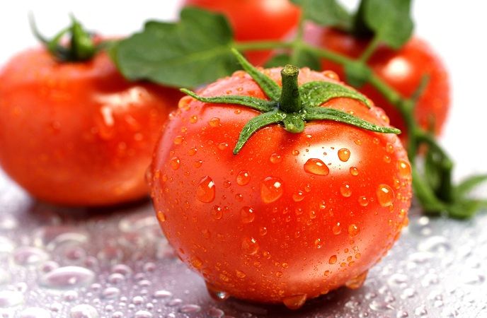 how-to-get-rid-of-a-black-eye-tomatoes-compressed